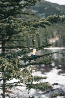 Logotrade meene foto: Bambusest ja RCS-i sertifikaadiga taaskasutatud plastikust taskulamp